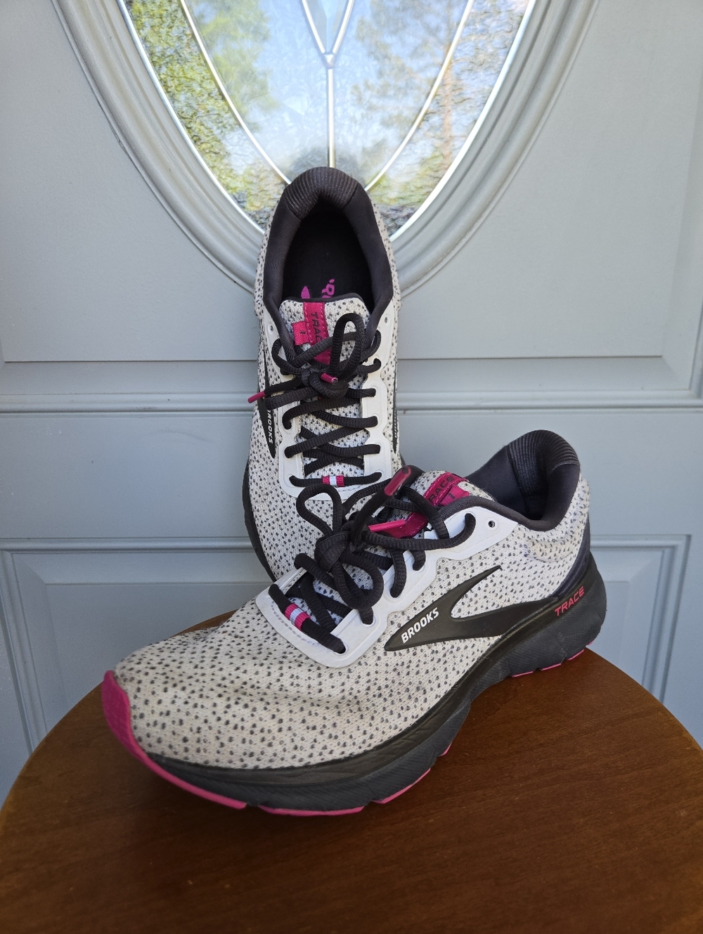 Brooks Trace Sneakers